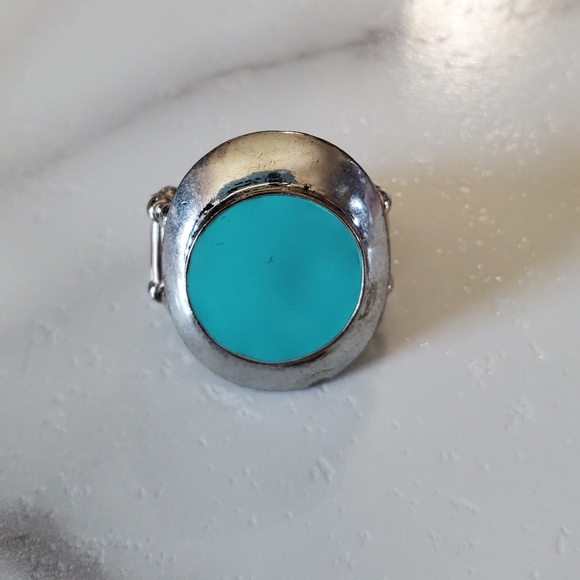 Silver Tone Stretch Ring with Round Blue Stone 💥3 for $24💥 - Picture 3 of 16